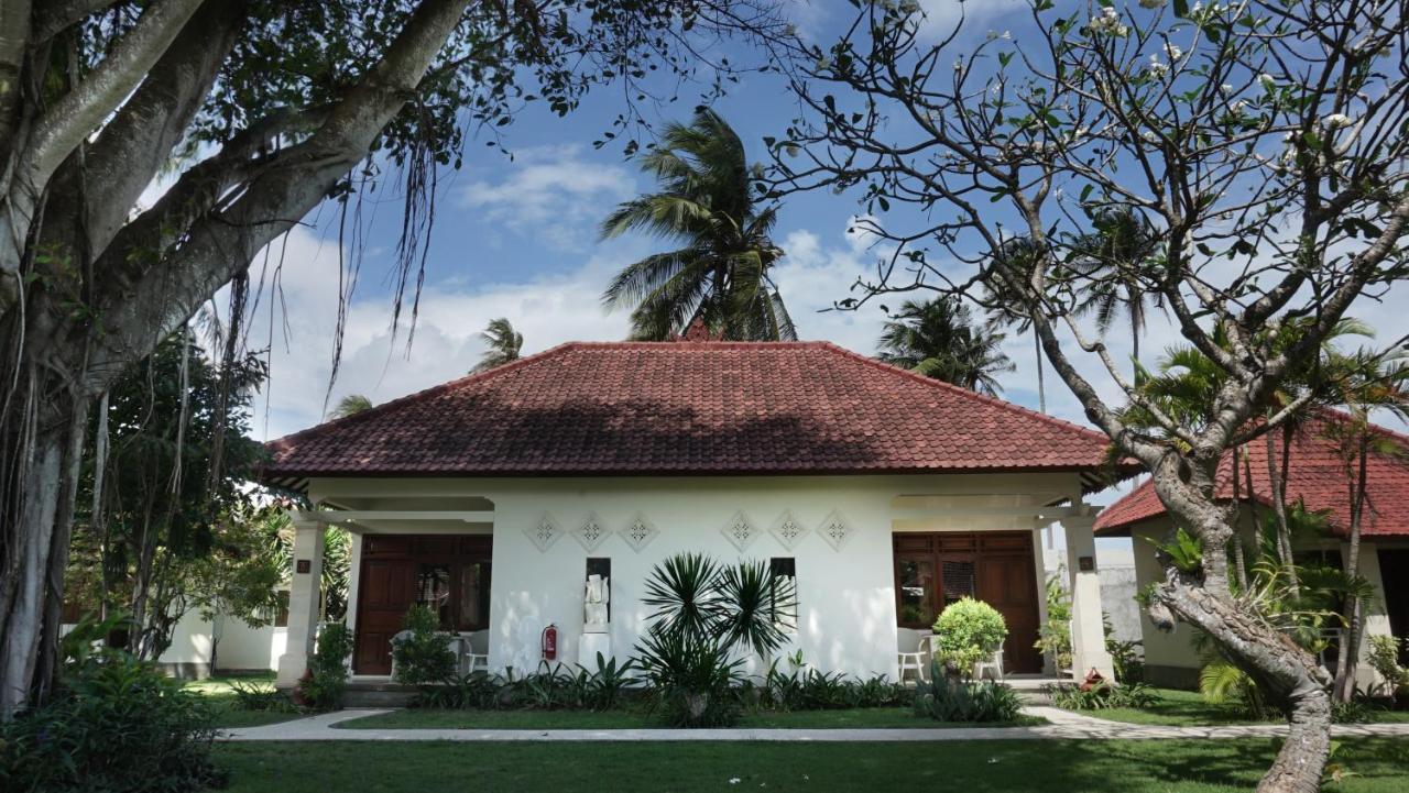 Puri Rinjani Bungalows & Hostel Kuta  Eksteriør billede