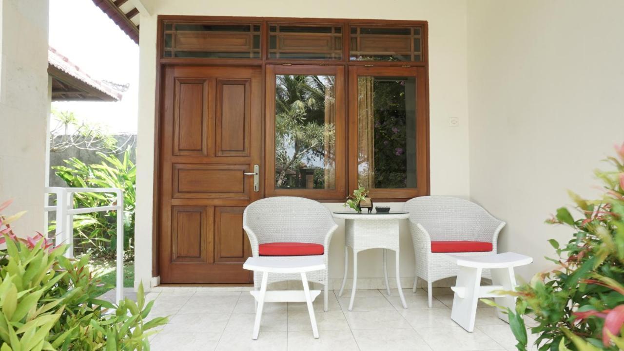 Puri Rinjani Bungalows & Hostel Kuta  Eksteriør billede