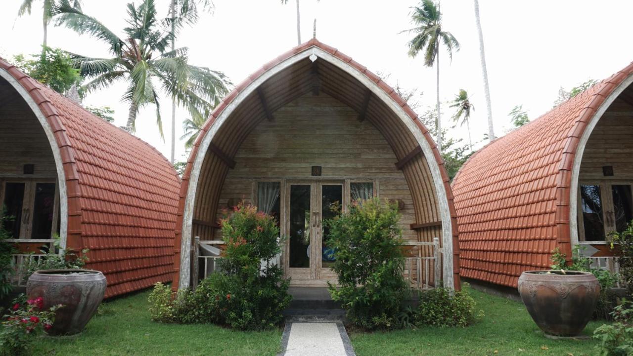 Puri Rinjani Bungalows & Hostel Kuta  Eksteriør billede