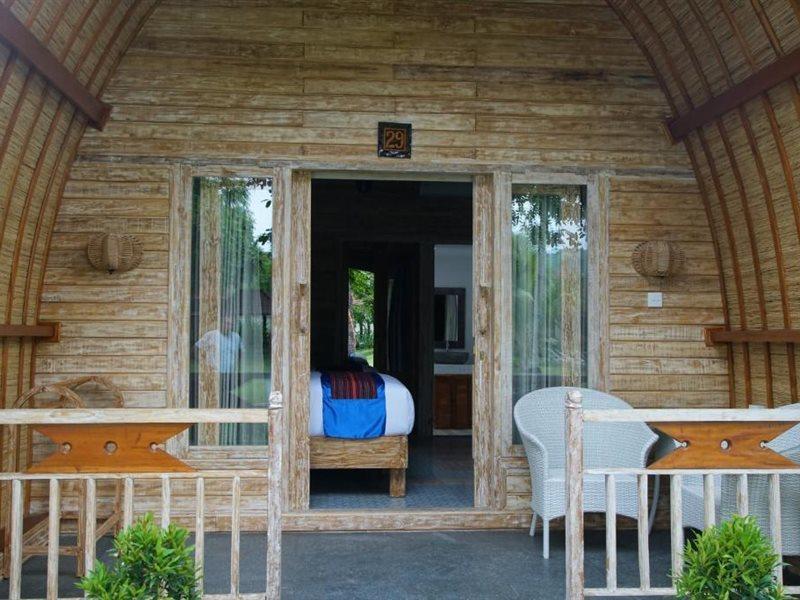Puri Rinjani Bungalows & Hostel Kuta  Eksteriør billede