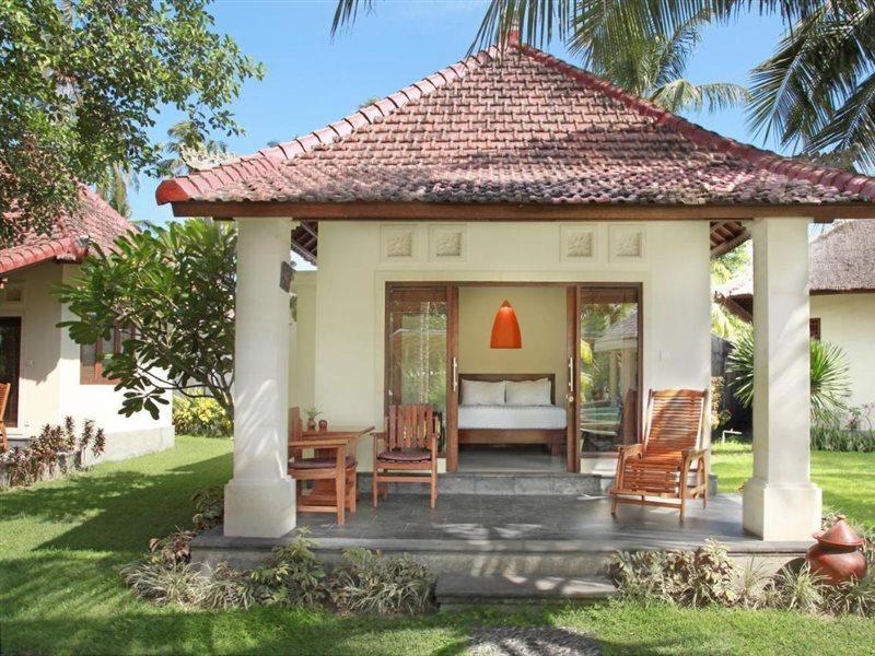 Puri Rinjani Bungalows & Hostel Kuta  Eksteriør billede