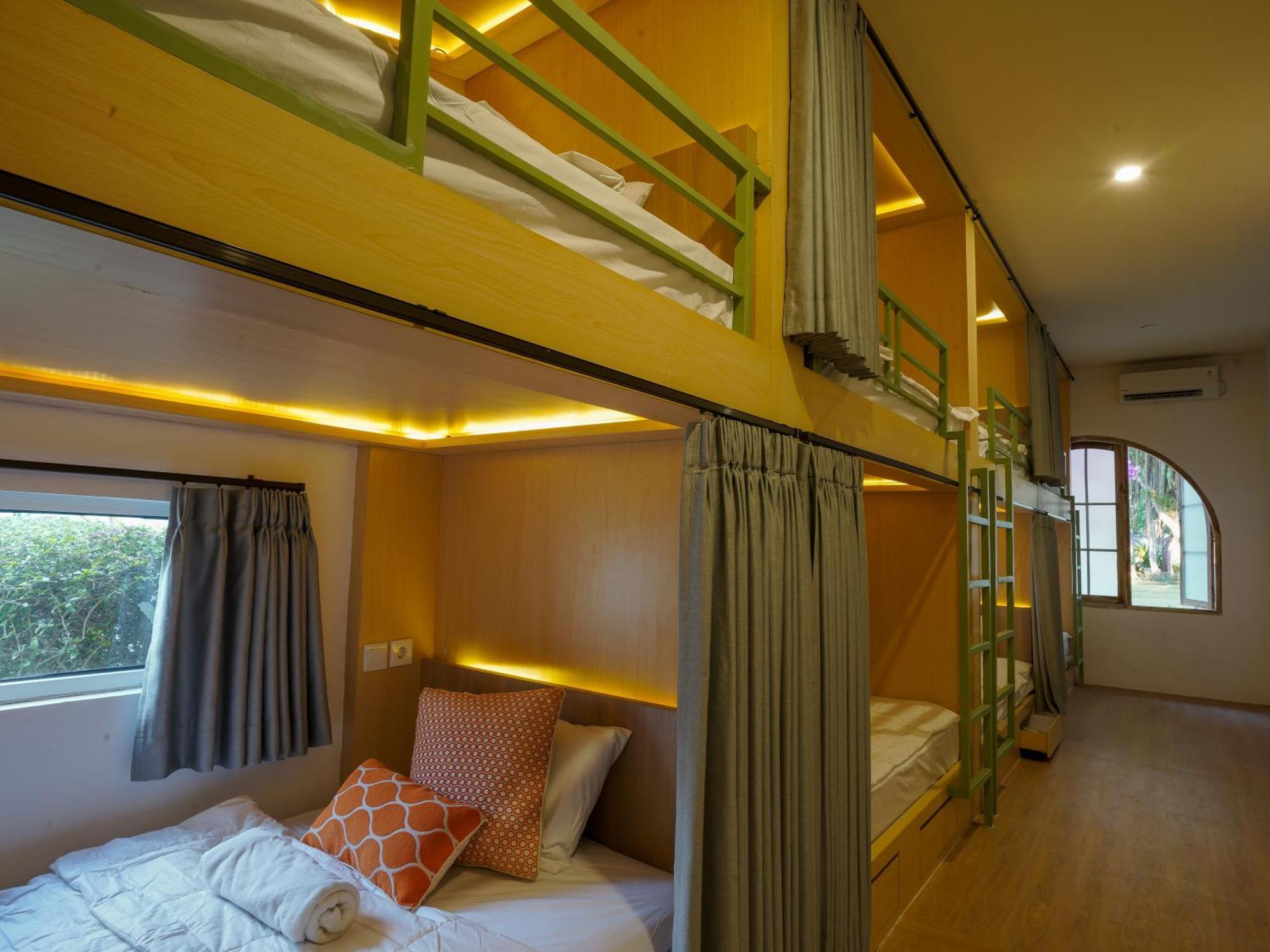 Puri Rinjani Bungalows & Hostel Kuta  Eksteriør billede